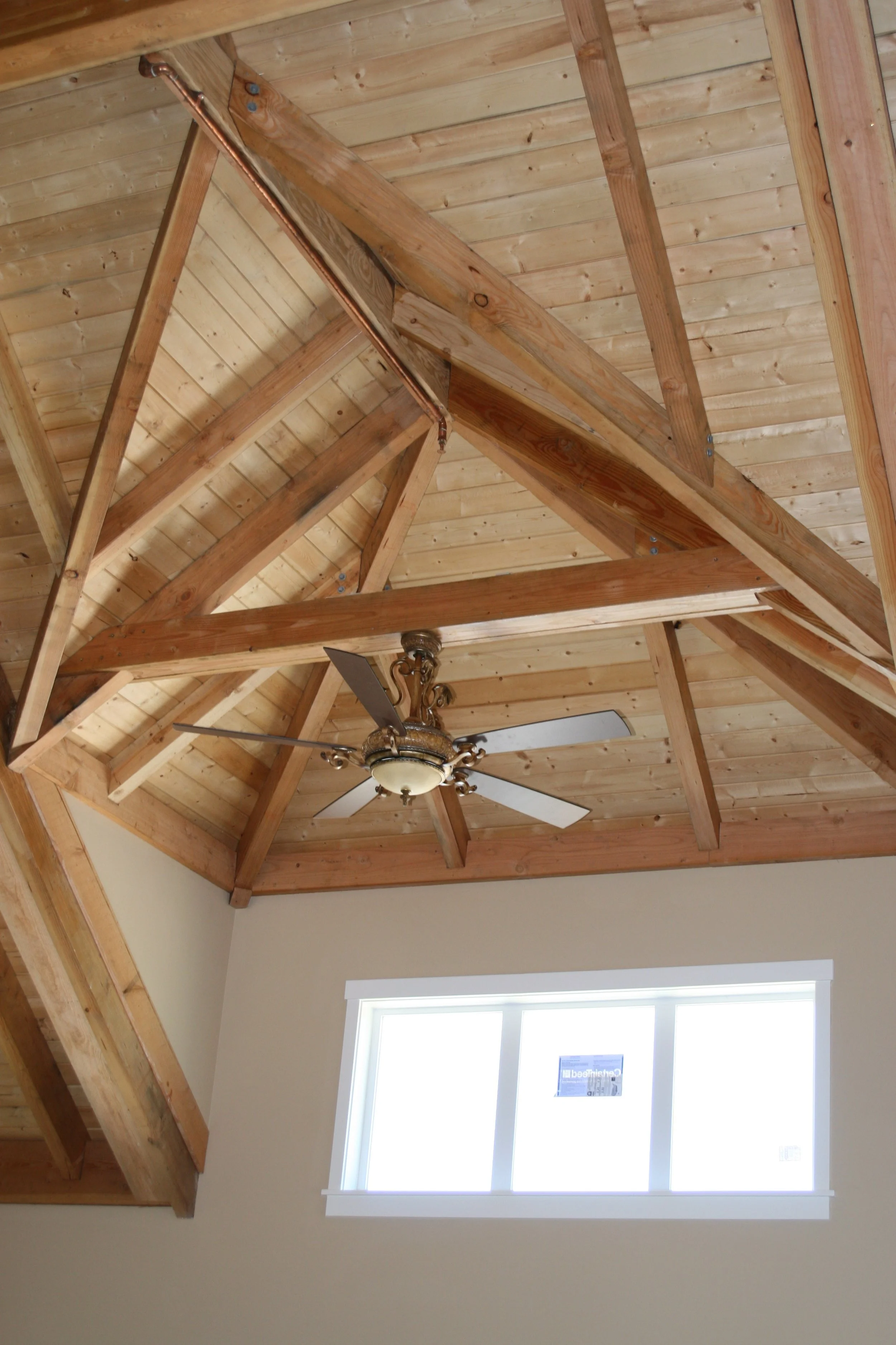 Dukes - ceiling2.JPG