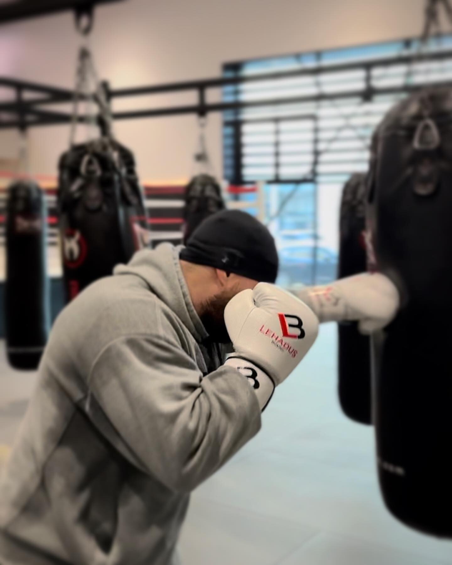 Focus of progress , a little every day adds up after a while! #keeppunching #boxing #hardworkpaysoffs #workhard #silvesterstallone #rockey #dubai #mdubai #dubaiboxing #dubaiboxingcoach #boxingindubai #lehadus #lehadusboxing #lehadusboxinggloves #duba