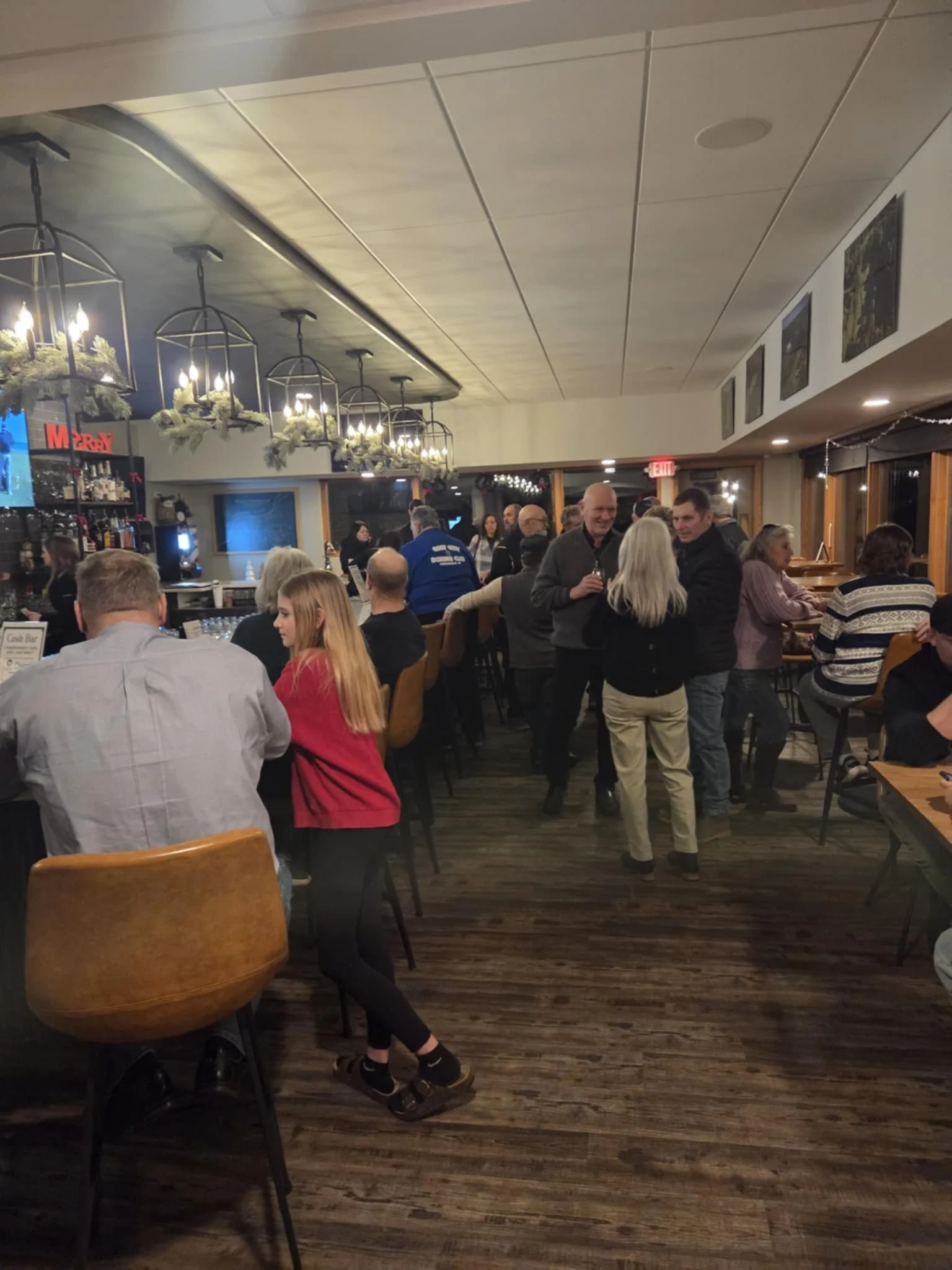 Networking at Awards 6.jpg