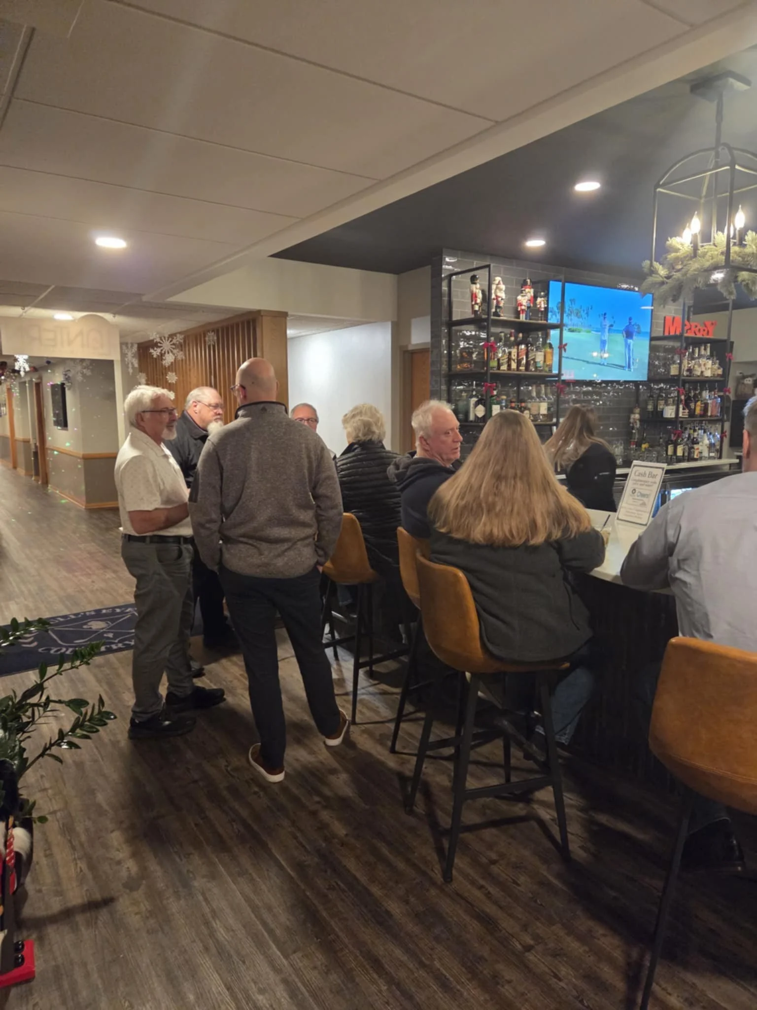 Networking at Awards 7.jpg