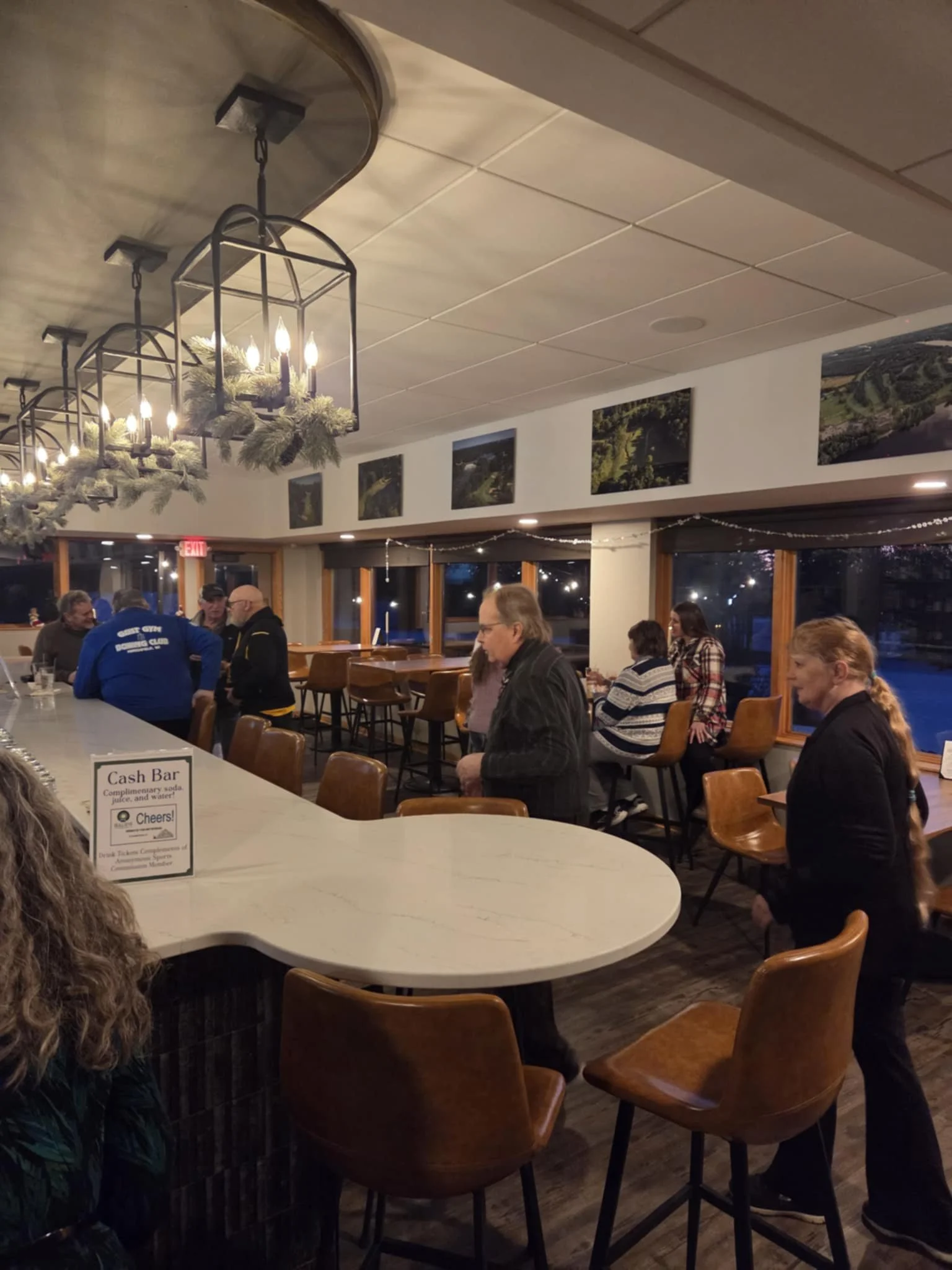 Networking at Awards 8.jpg