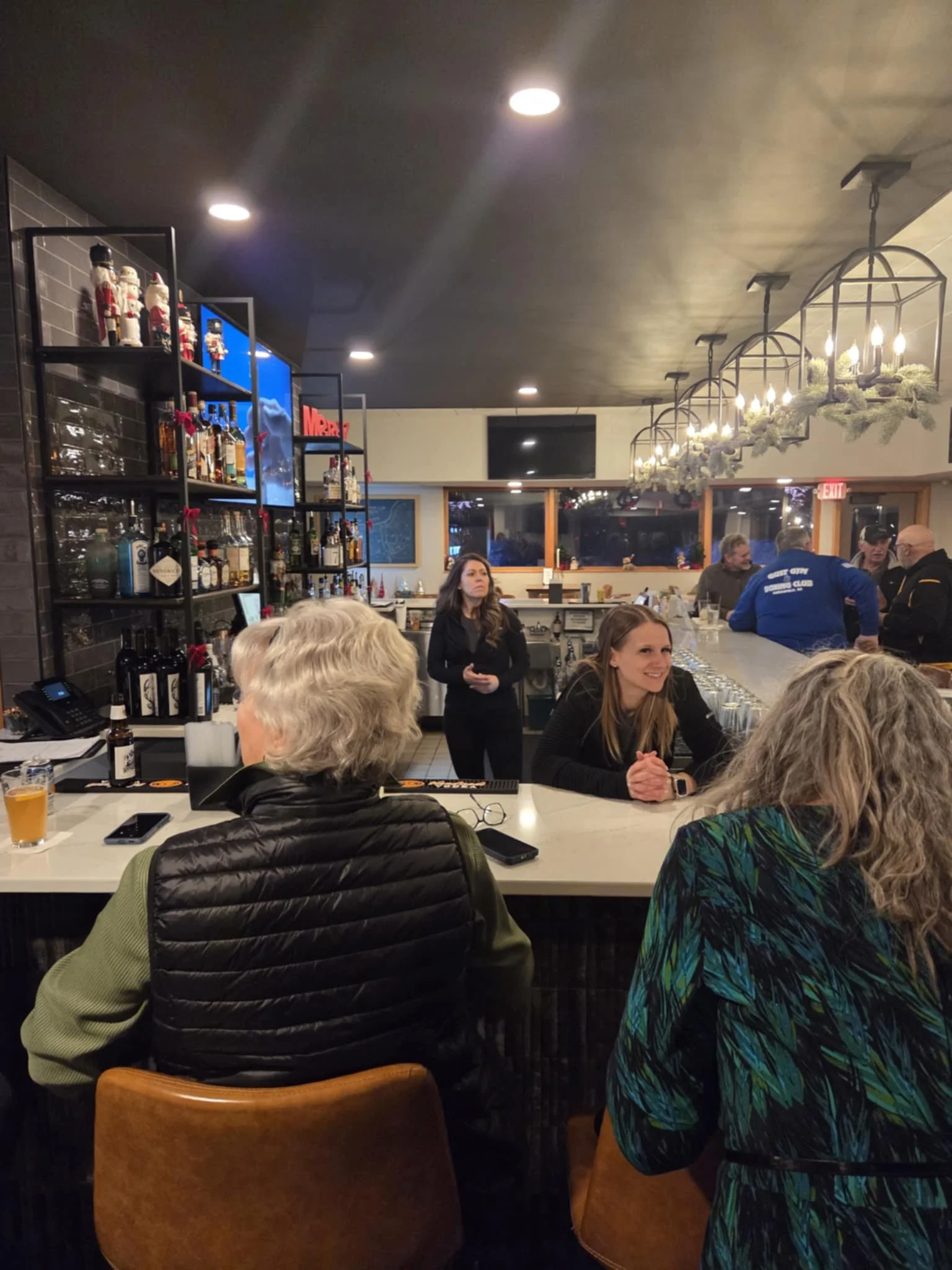 Networking at Awards 9.jpg