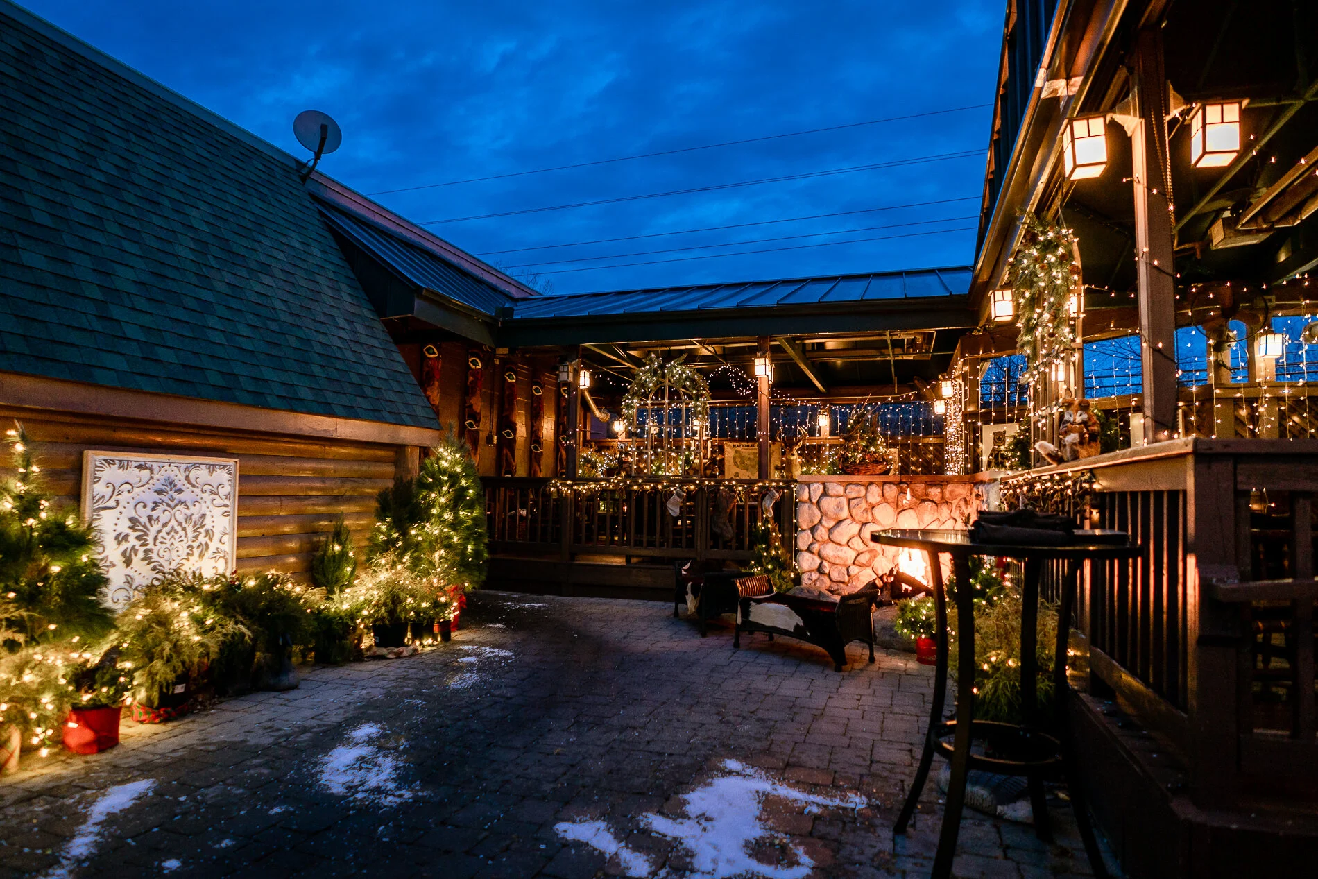 Dining Igloos — Deadwood Bar and Grill Northville, Michigan