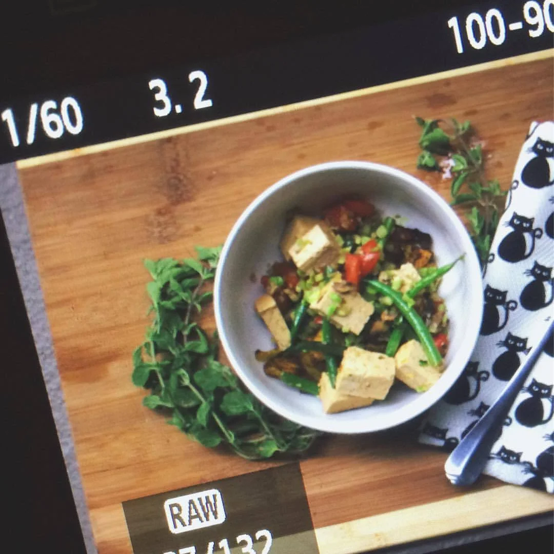 Didn’t have a chance to post this yesterday but I wanted to share one of my new favorite meals. It’s easy to make and great in large volumes. I find it hard to keep healthy with a busy schedule so pre-making my lunches for the week help me take care of myself, which is #1. What’s your favorite meal? ————————- #insta180 #foodphotography #nunezweddings #newblogscomingsoon #staytunedforrecipe (at Vancouver, Washington)
