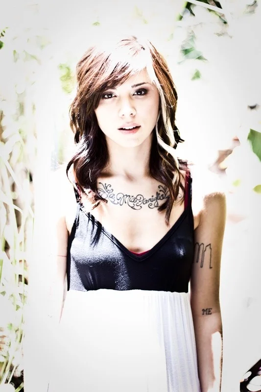 I have a new crush and how I would love a chance to shoot with her … so amazing!