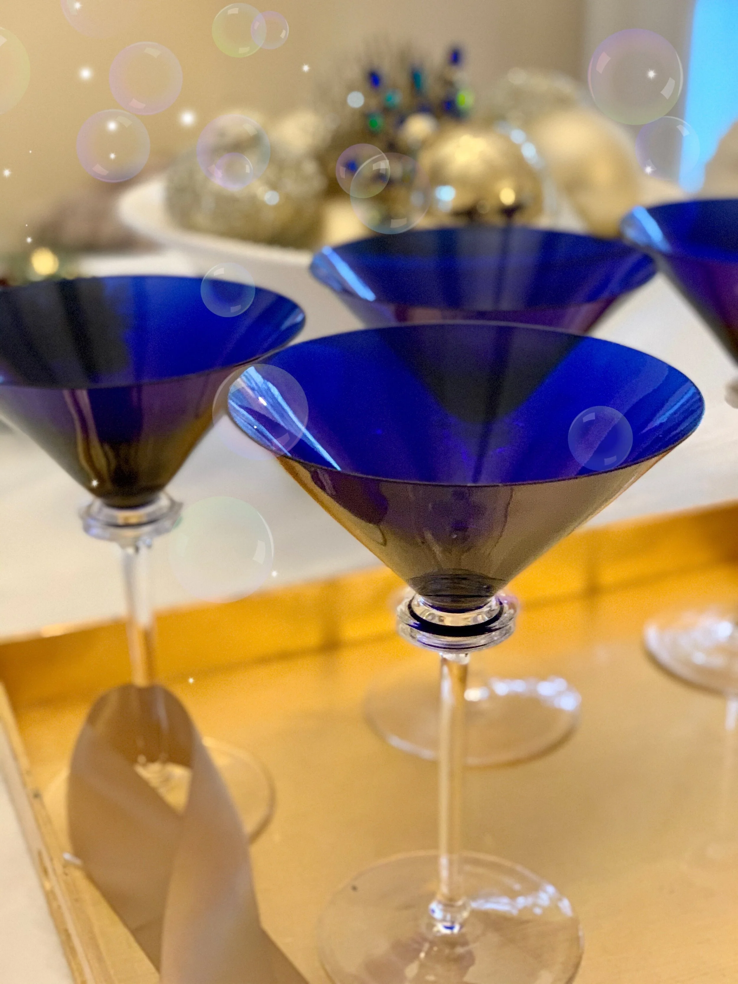 New Year’s Eve Party Design Tips and Champagne Martini Recipe