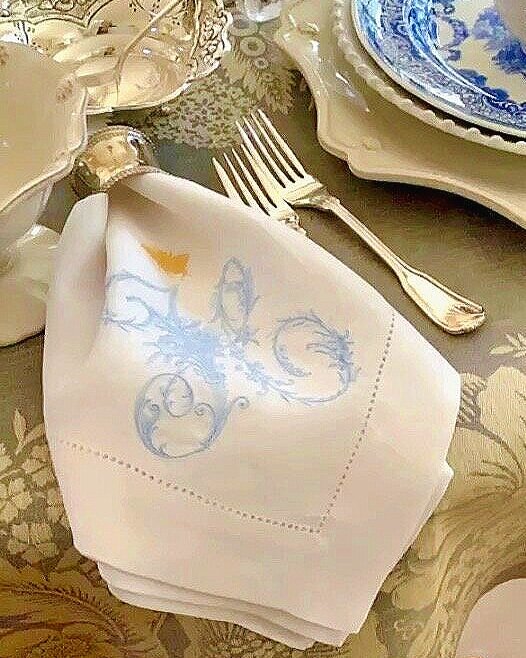 I just love how this linen napkin is monogrammed. I designed it with a bee crest sitting just above the initial.
