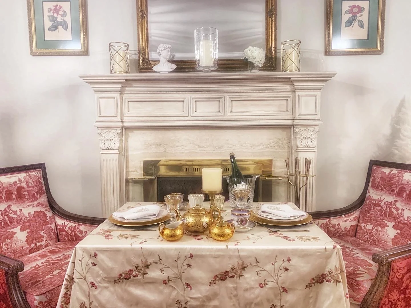 Impromptu Table Design For Two