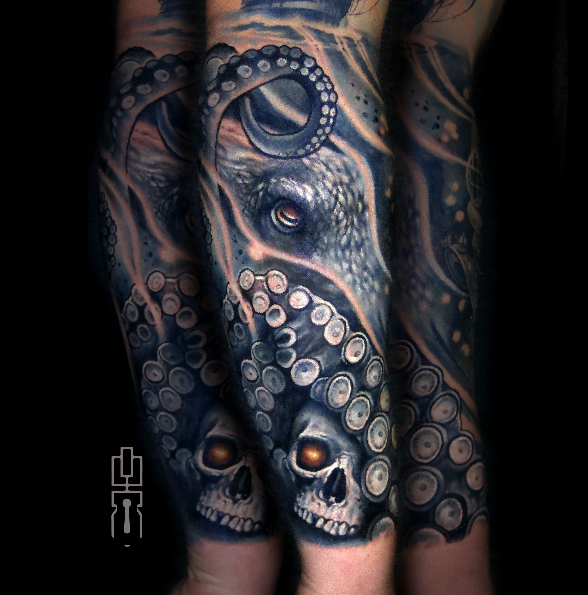 octopus skull opaque grey tattoo.jpg