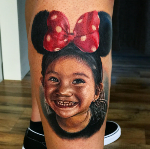 minnie+mouse+girl+portrait.webp