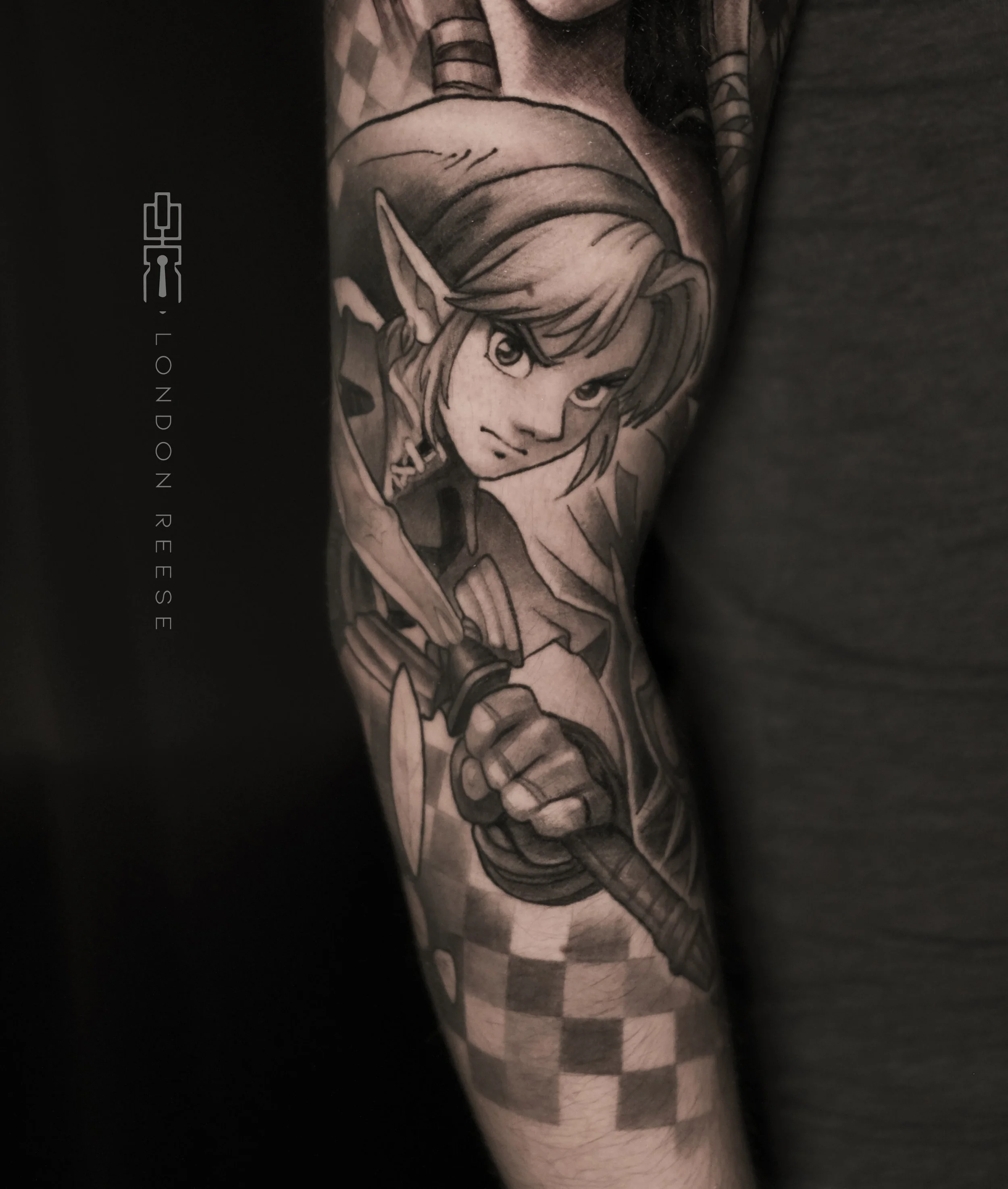 zelda link black n grey sleeve.jpg
