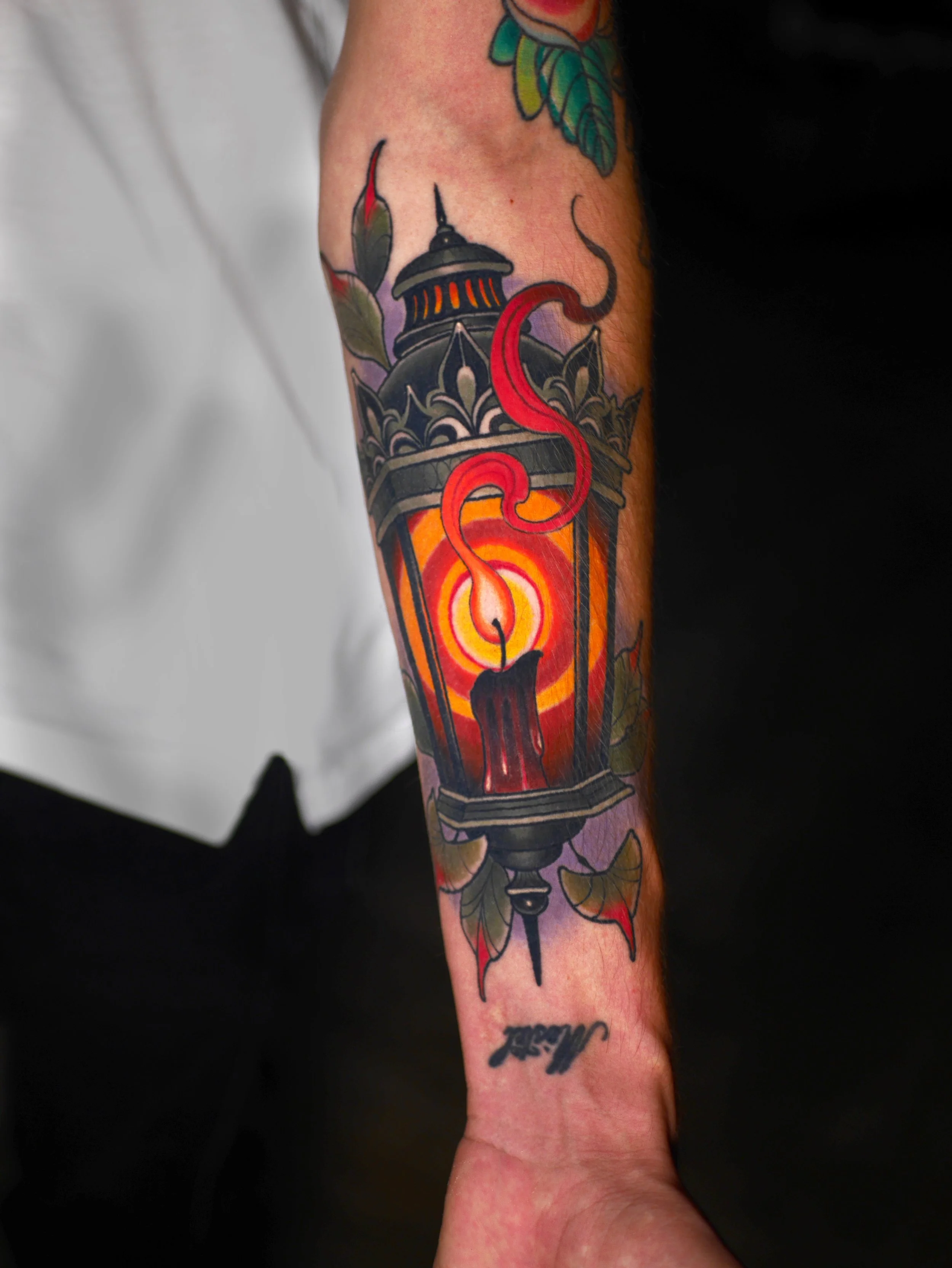 neotrad lantern healed.jpg