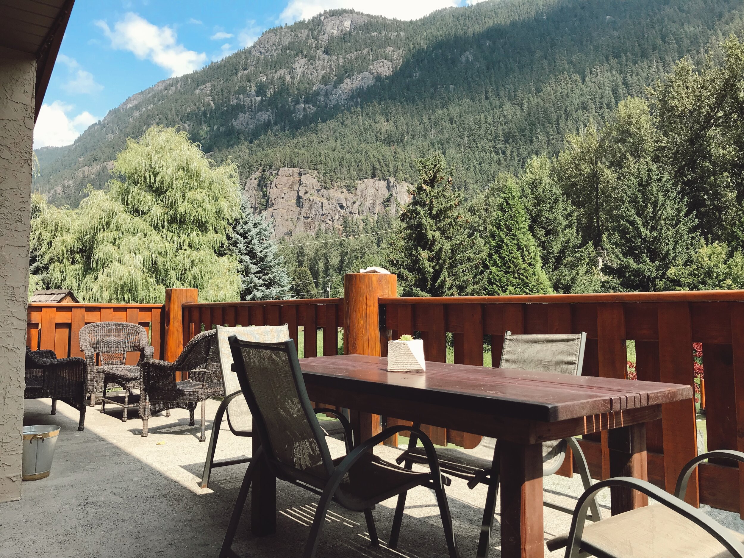 Upper Guest Lodge Sundeck