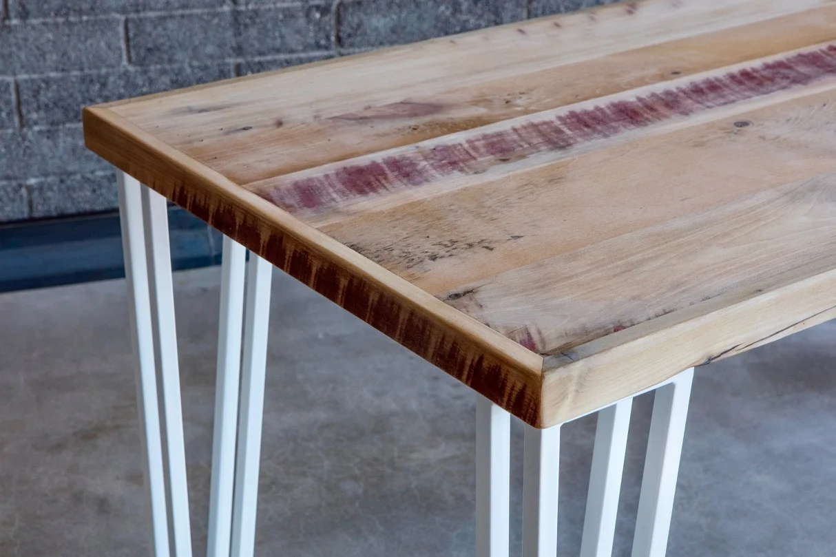 table_white_legs - 3.jpg