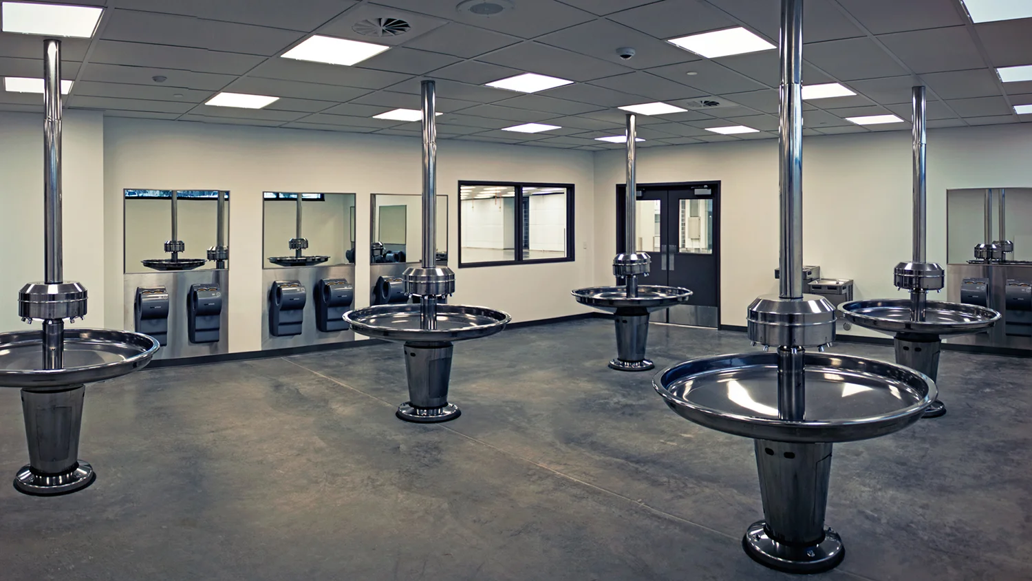 HERO - Merit-Medical-Clean-Room.jpg