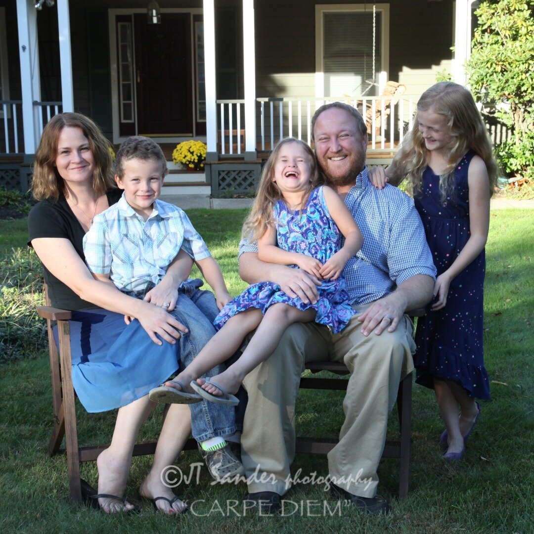 Nothing compares to the #LoveAndJoy we feel when we're with our family. Capturing those moments through #Photography is priceless. Whether it's candid shots or posed family portraits, these images will become cherished memories that will last a lifet
