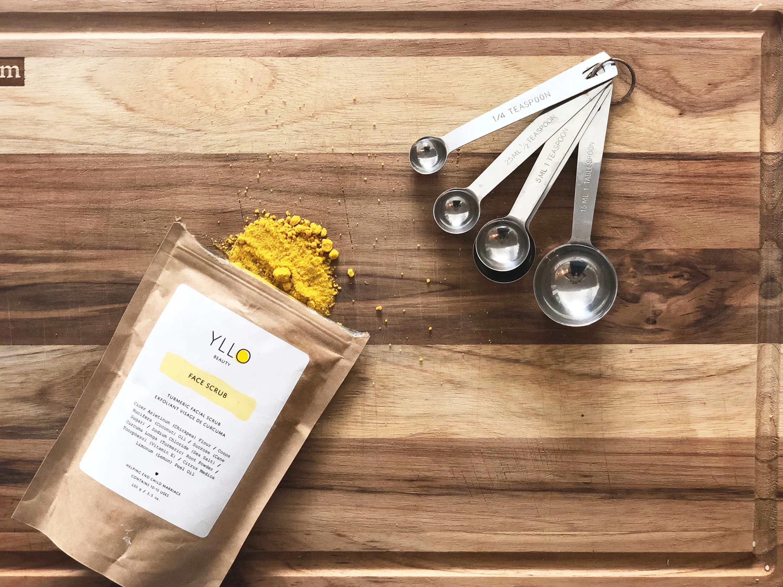 yllo-turmeric-face-scrub.jpg