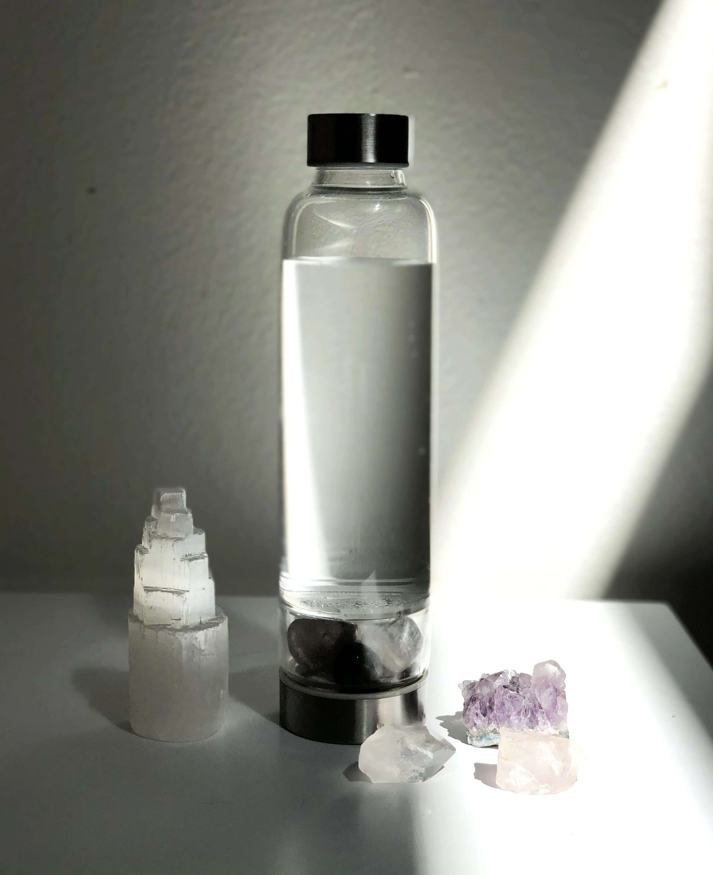 water-bottle-with-crystals-benefits.jpg
