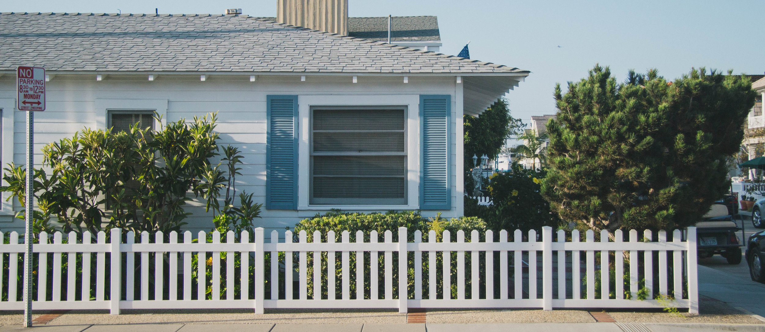 how do you buy a house in pre foreclosure