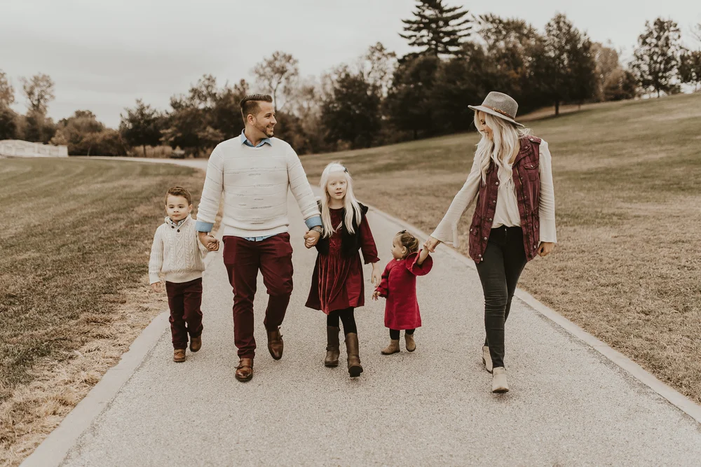 Fall Family Session Outfit Ideas What To Wear To Your Fall Family Session St Louis Wedding Photographer Ov Photography
