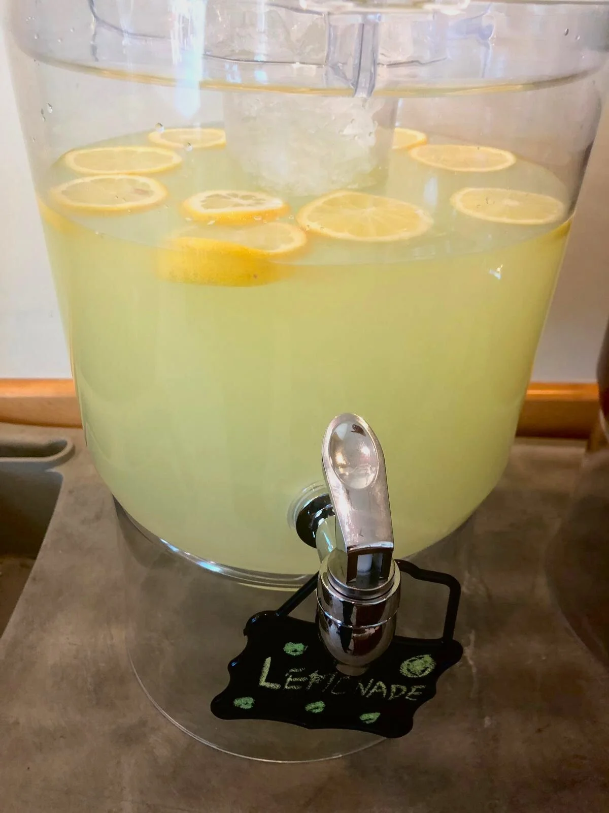 390FC6A1-D379-4152-9E1F-BEAB9AED3C37