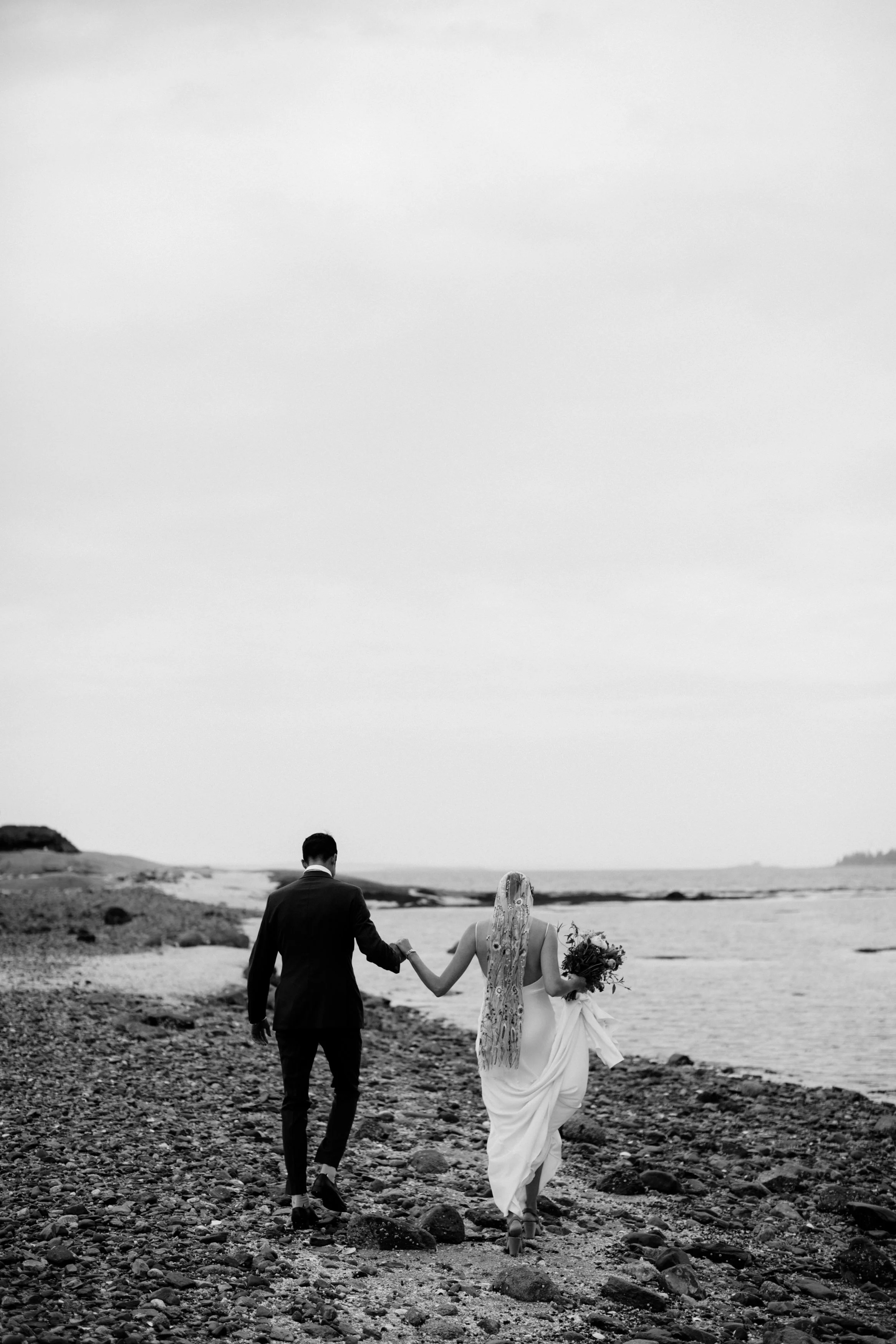 lookoutinn-brooklin-maine-wedding3.jpg