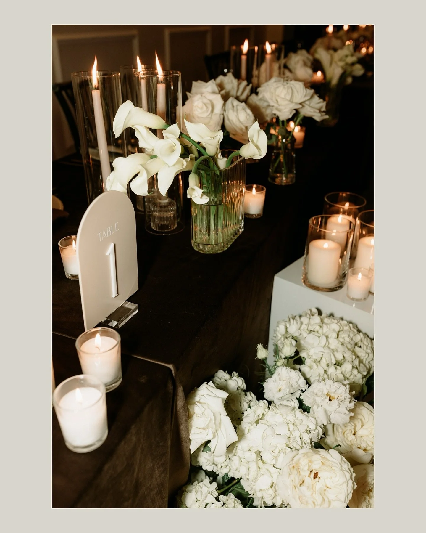 A few frames from Alex + Joey&rsquo;s reception at @thehawthornnh. 🥂