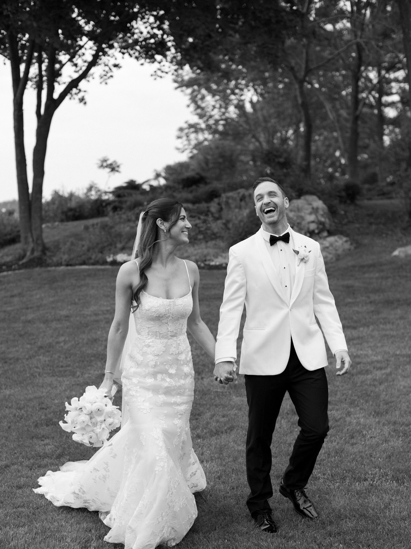 It&rsquo;s so easy to love on Jill + Colin. 

I adored their celebration &mdash; not because of its undeniable beauty, but because Jill + Colin were fully present and immersed in every moment with all of their people. They took a walk during dinner t