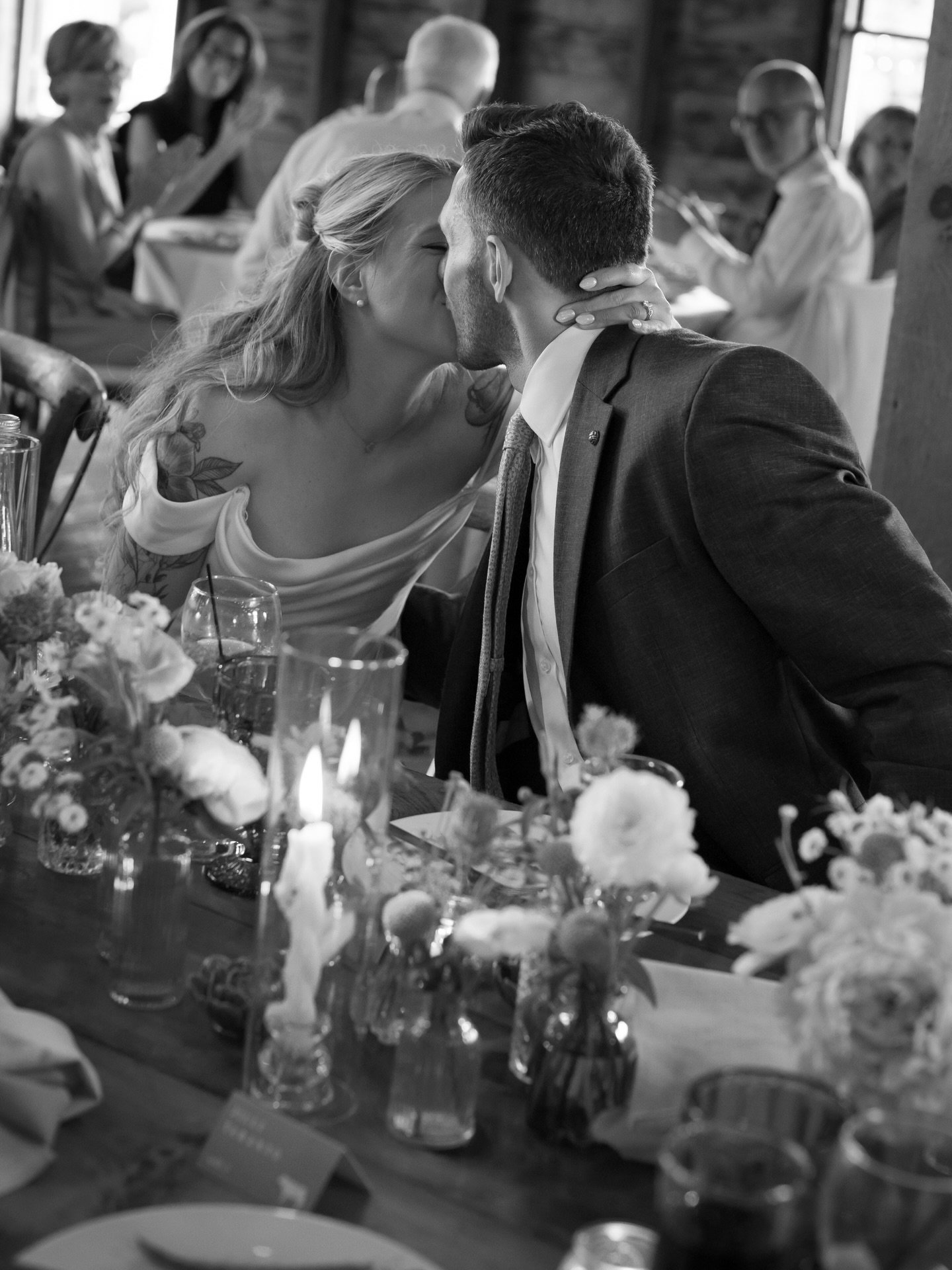 Favorite frames of Rachel + Matt and their summery celebration that felt like sunshine and whimsy and barefoot frolicking through the fields.

Vendor Team:
Venue @scotlandfields
Coordination @nicolemowerevents
Photo @alannahoganphoto
Florals @broadtu