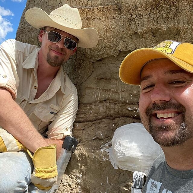 Wow did l learn a lot from paleontologist Cary Woodruff today. The world now has one more Pachycephalosaurus dome. #dino #dinosaurs #dinosaursofinstagram #idigmt #montana #jurassicpark #hellcreek #paleontology #discover #amazing #pachycephalosaurus