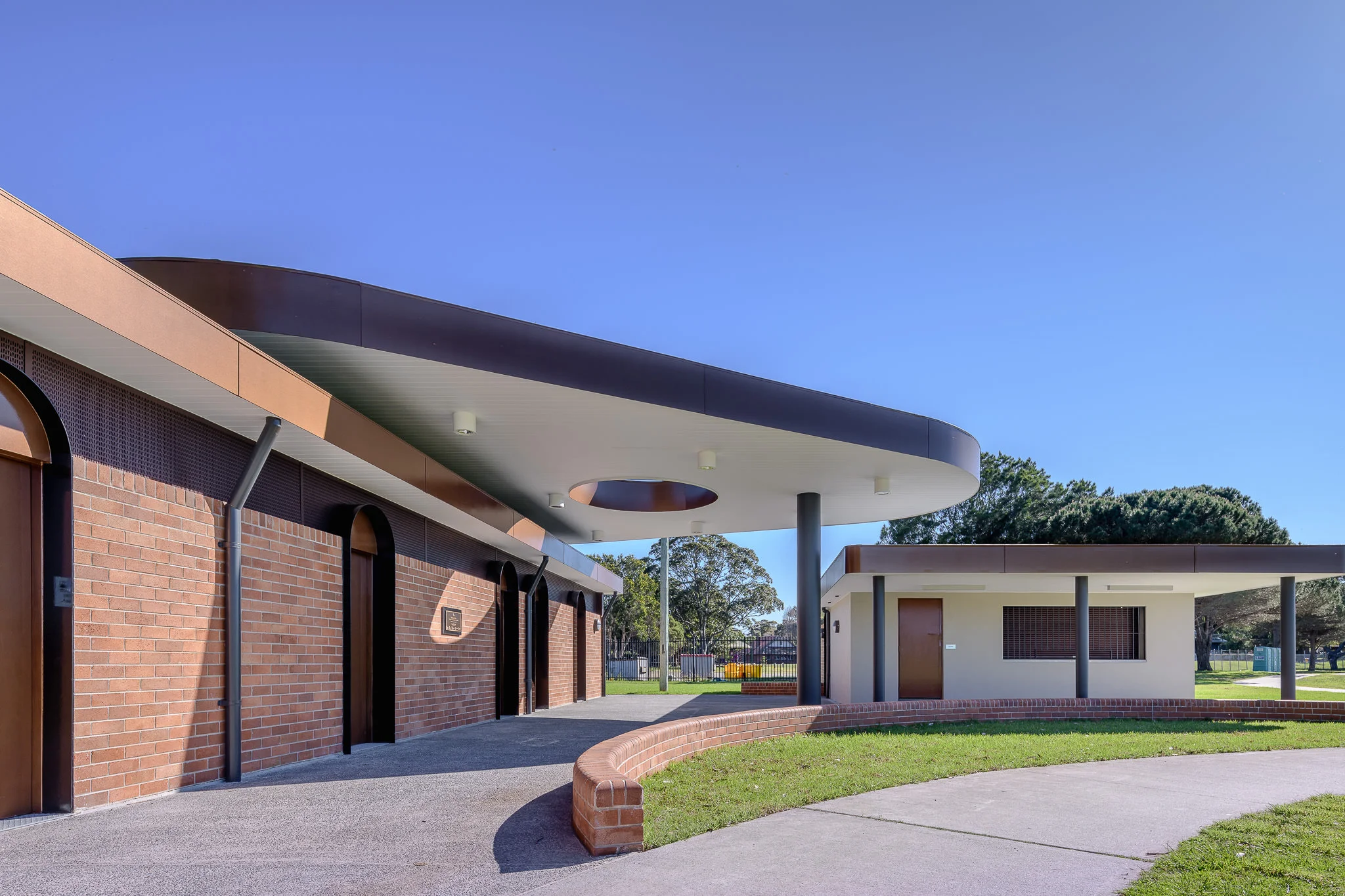 SMITH & TZANNES Rowland Park Amenities
