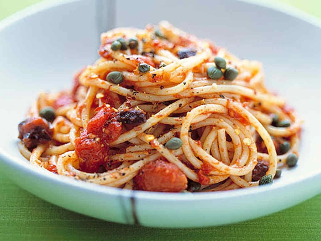 A100402_PastaPuttanescaAlt__vx.jpg