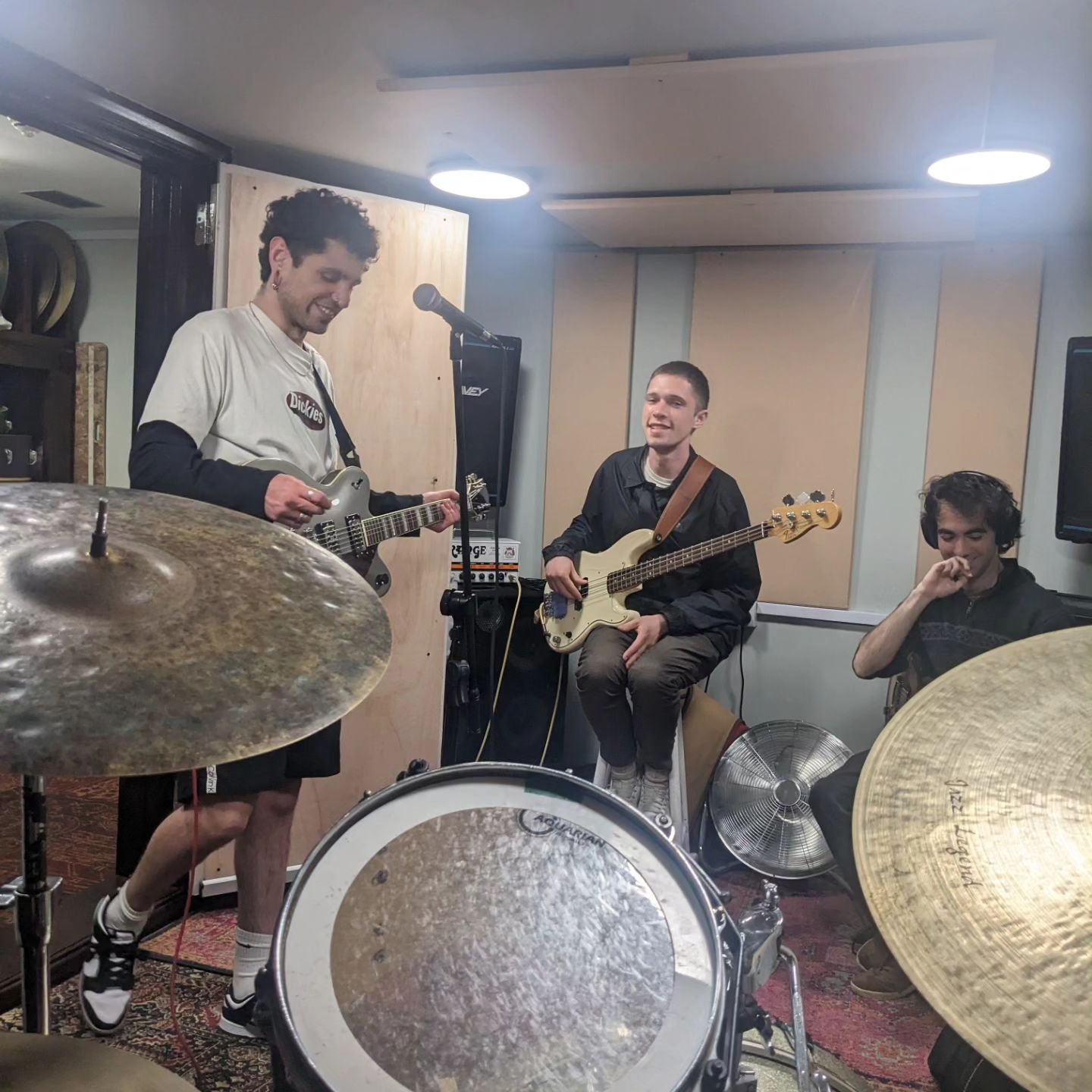 Well well well, it's been a helluva job (and we're a little late with this post) but we're really pleased to announce that THE NEW MONSTER STUDIOS is up and running! 

Here's a little look at our new Live Room for band rehearsals, as well as a look b