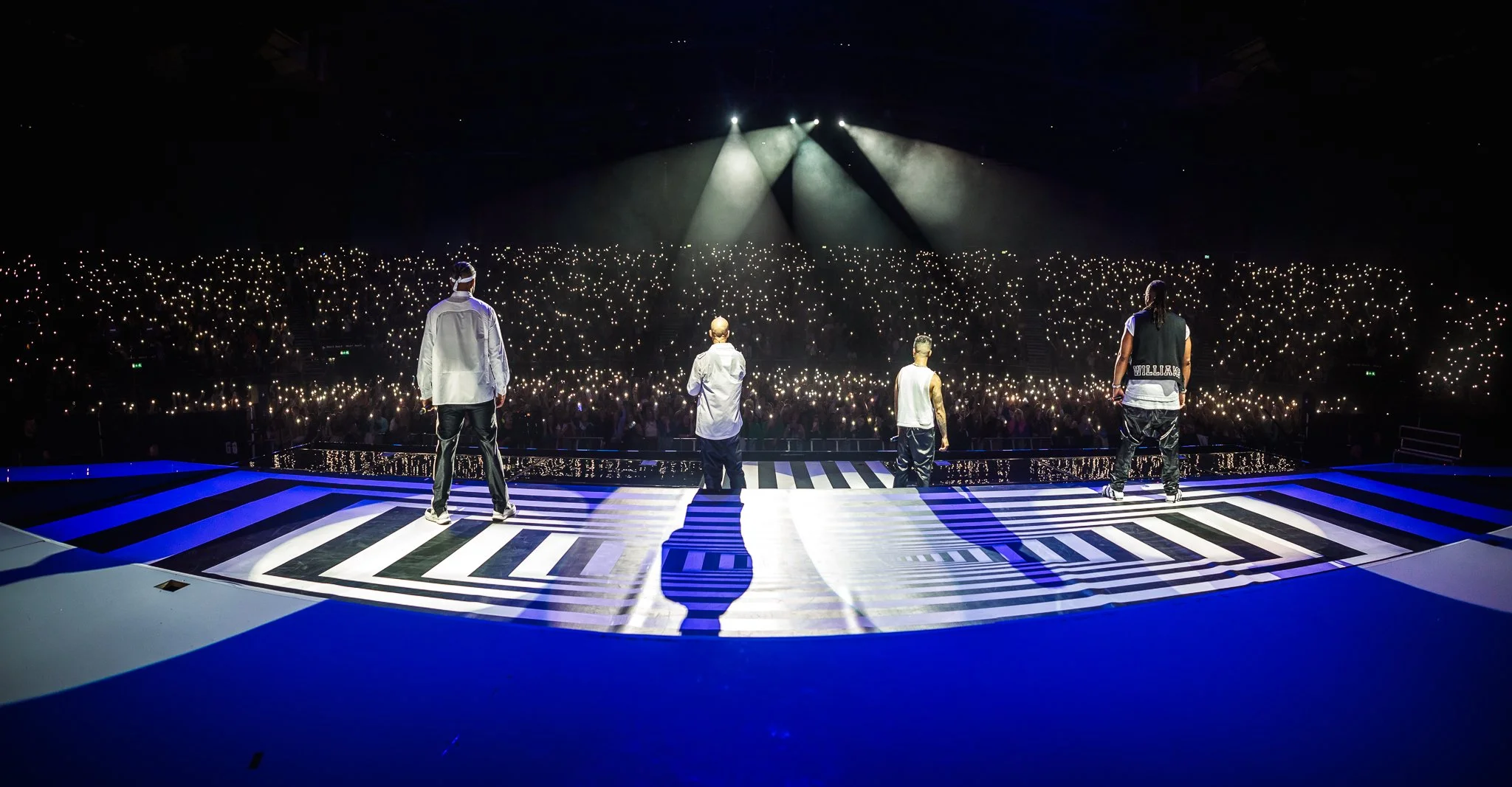 JLS 3Arena Photo by Ray Keogh-20.jpg