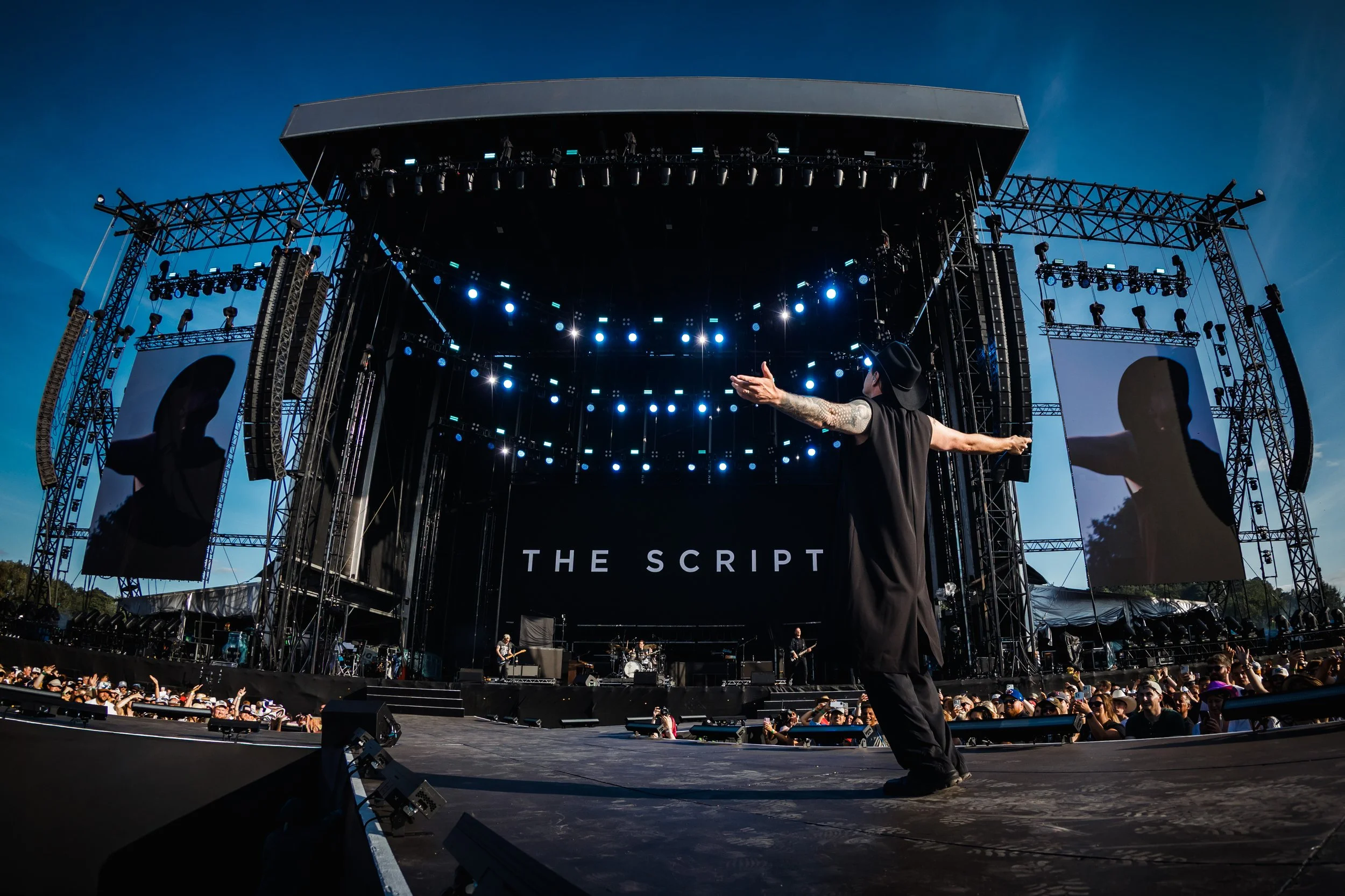 Luke Combs Slane Castle Supports Photo by Ray Keogh-37.jpg