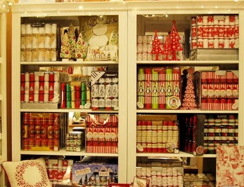 Christmas Crackers & Party Poppers Traditional British Isles Holiday Tradition! fun fact : Crackers or Poppers are a part of Christmas in the UK, Ireland, Scotland, Australia, Canada, New Zealand, and in recent years, the USA Goldenberry offers a wide variety of styles & prices of Crackers, all containing the traditional paper hat, silly joke, gift, and of course, classic 'pop' sound when pulled. Stop in to choose from our large selection. Note: although seasonal, we keep some stock all year. Check availability.