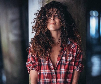 Sara Hershkowitz combines her love for bluegrass with a career in opera