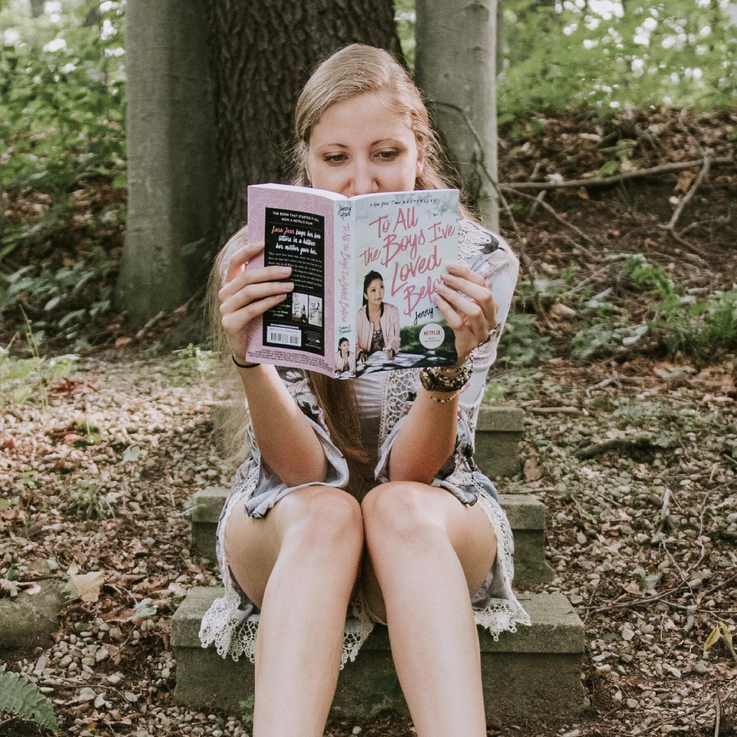 How&rsquo;s your reading going? 📚 

____________________________________

The #bookoffimreading readathon is in full swing! @bibliovirgobrewstea and I are ecstatic that so many of you want to join. I confess, I haven&rsquo;t been able to get much re