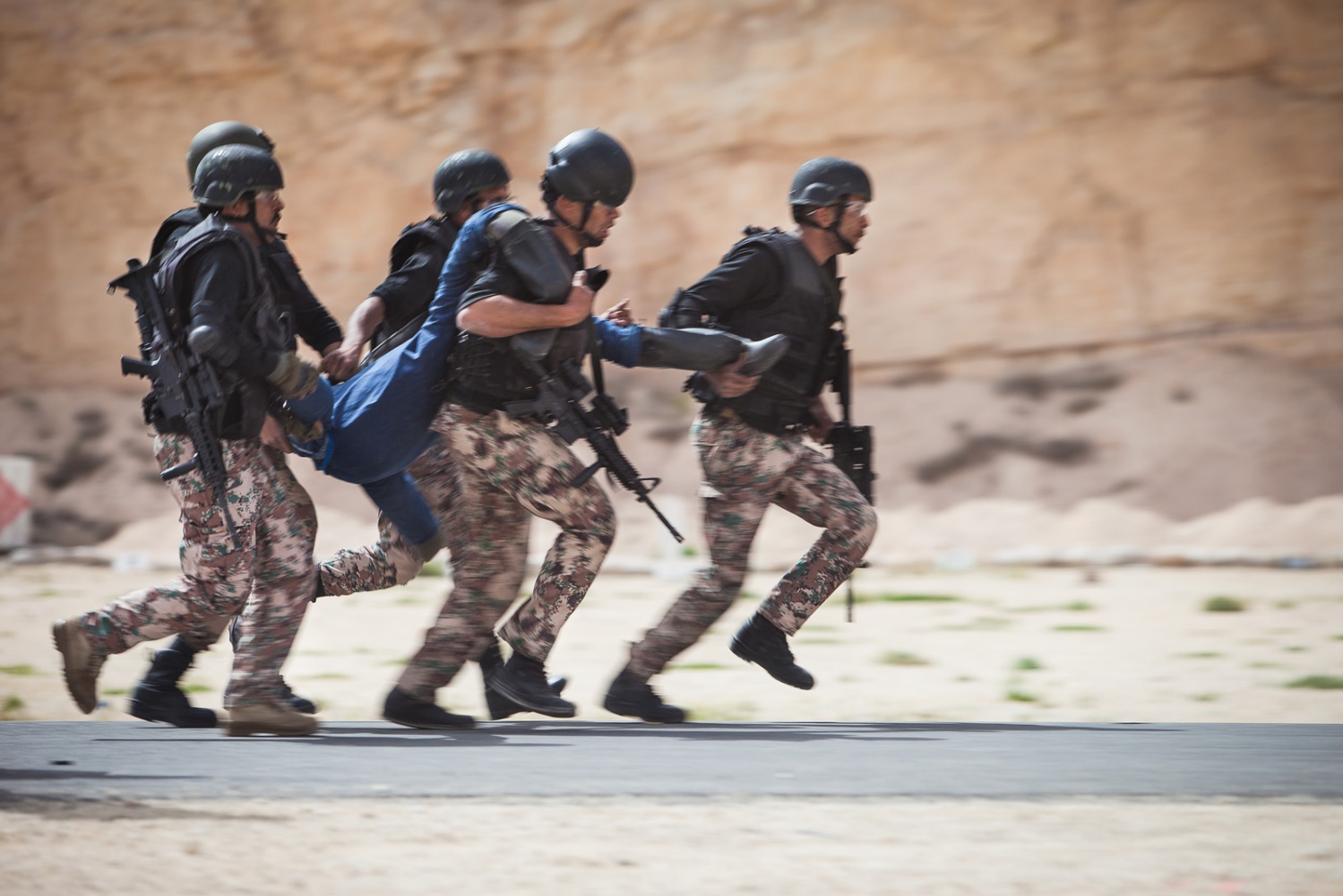  The Jordan team participates in the hostage rescue exercise at the seventh annual Warrior Competition at the King Abdullah II Special Operations Training Center near Amman, Jordan, on April 20, 2015. 