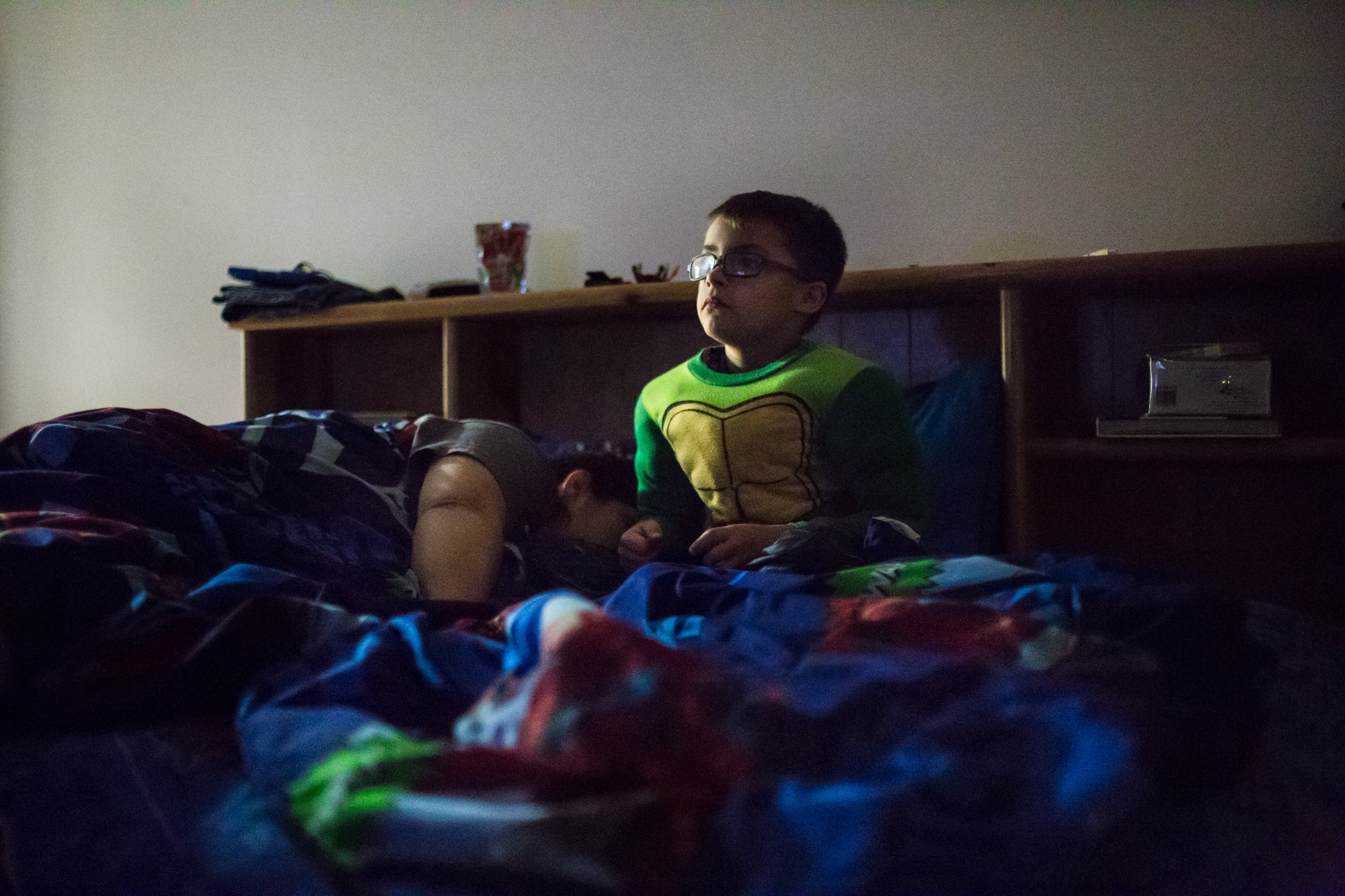  Bettina falls asleep while Treven watches Jumanji to calm down. Being a night owl, Treven needs medication to fall asleep, and his mom usually hugs him while watching a movie in his room to help him relax. 