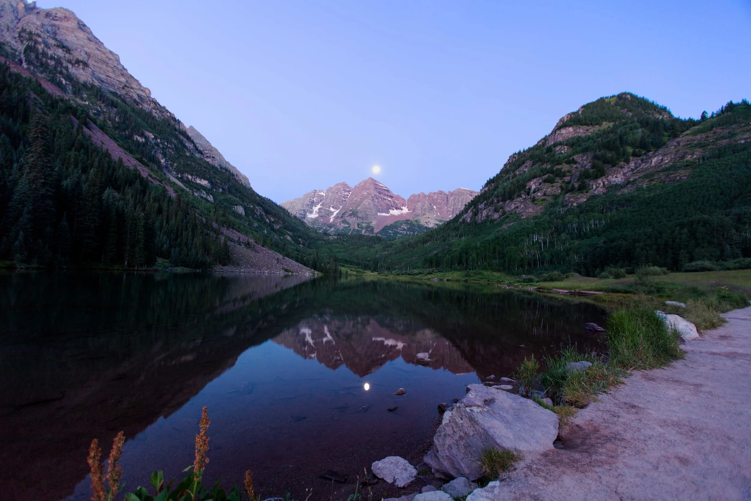 Maroon-Bells-Canon.jpg