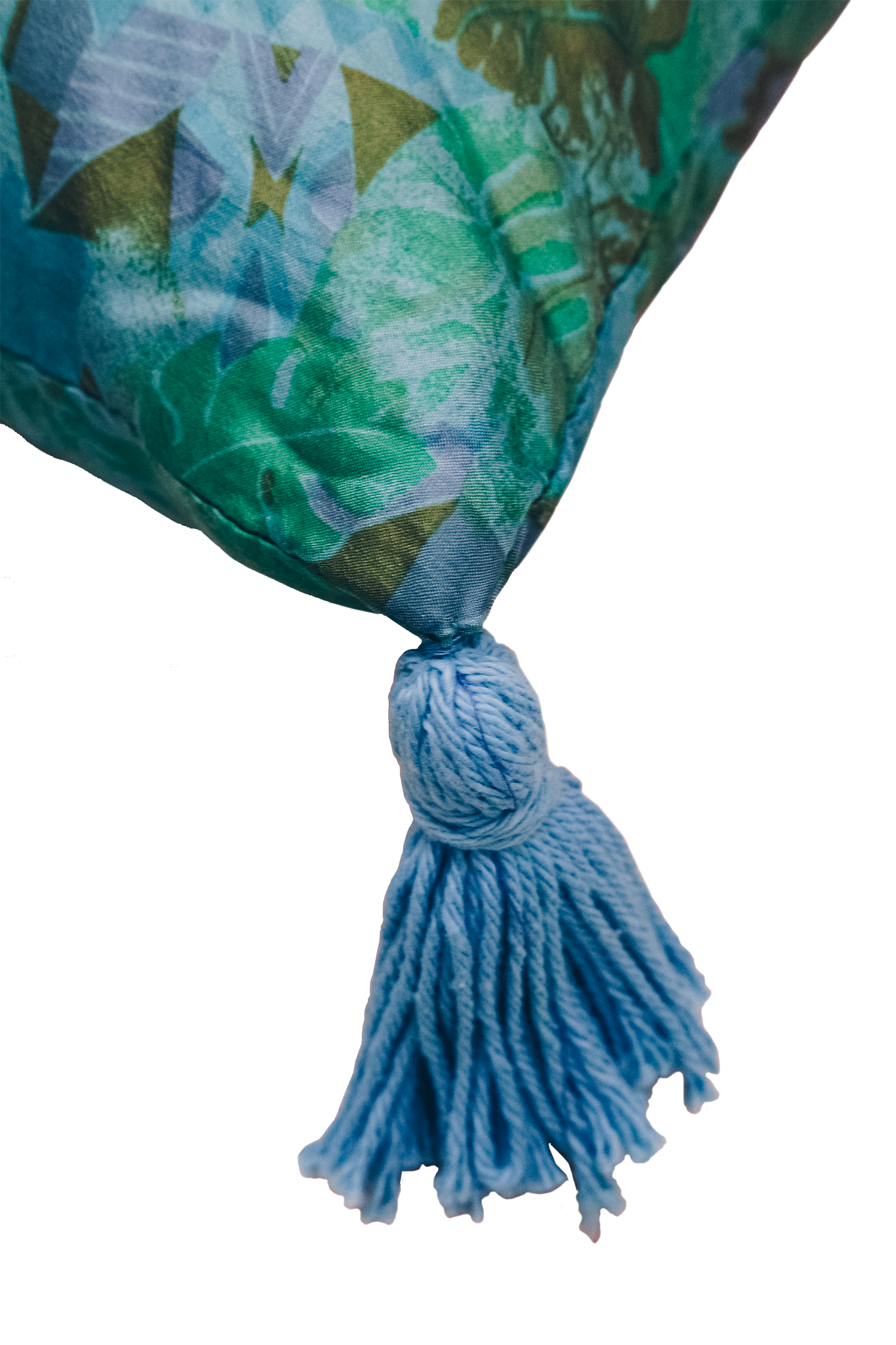 Corner-with-tassles.png