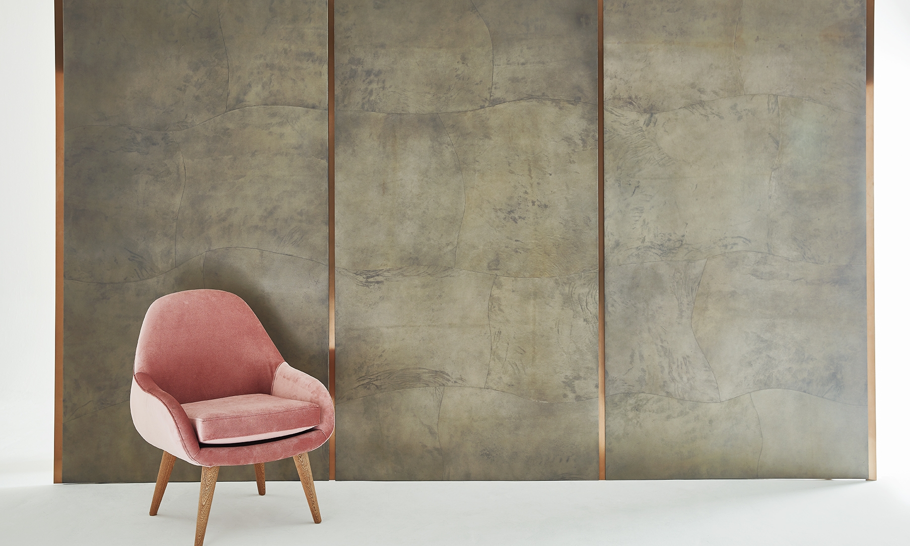 Jimeco architectural finishes shown in: pearlized concrete parchment with copper reveals 