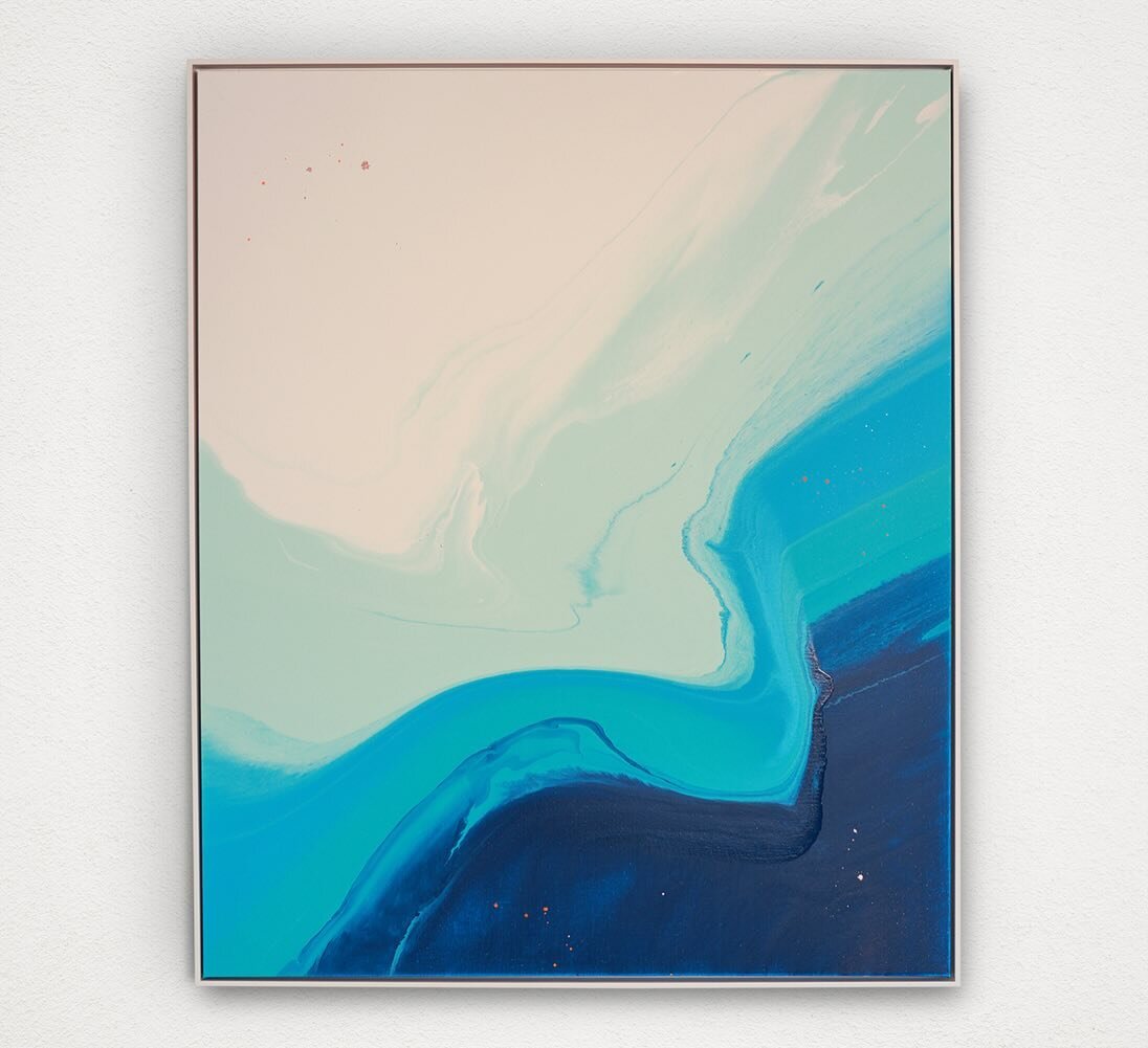 Seaside 5

100cm x 120cm x 4cm
Acrylic paint on high-quality canvas
Premium &ldquo;Titan Buff&rdquo; wooden frame

Organic flow
This artwork has been painted with large amounts of water, which enables the paint to flow organically in the direction it