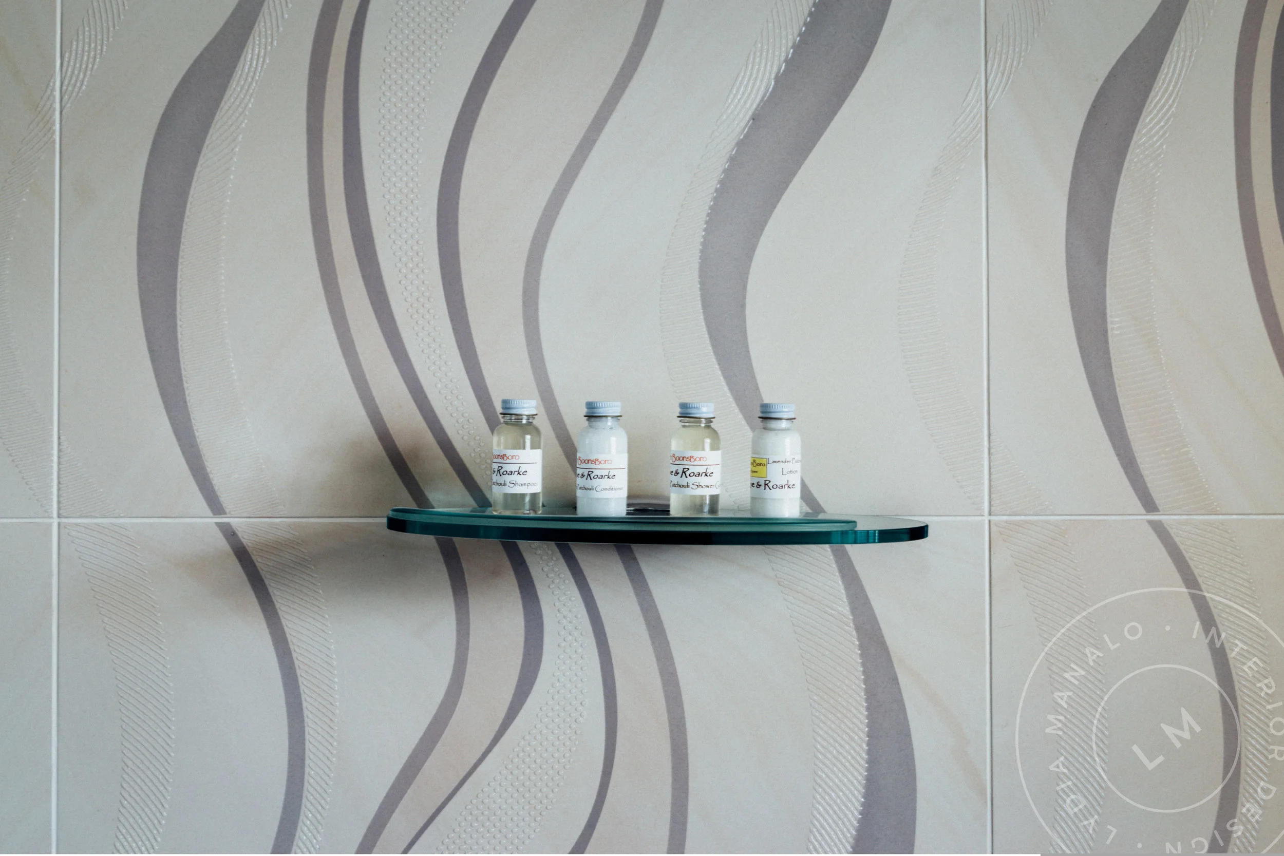 Eve and Roarke suite bathroom/ tile detail