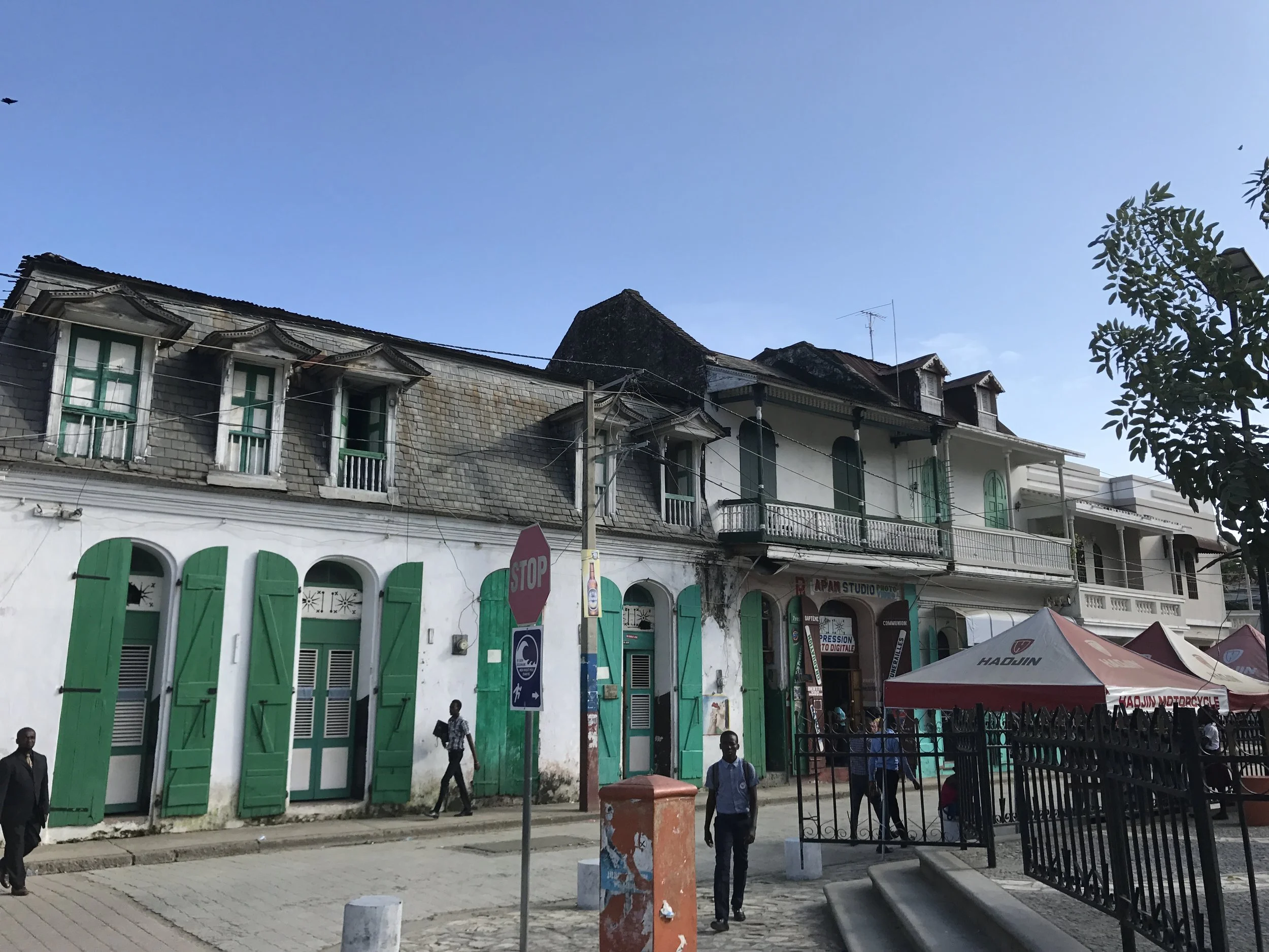 Cap-Haïtien street scene.