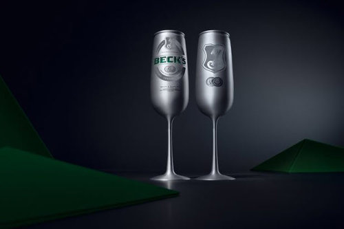 Le Beck’s brushed aluminum cans with laser and analogue engravings forming the beer label have been trialed in art galleries, classical music concerts and other “exclusive” events in Germany. Beck’s is now considering launching the beer flutes globally