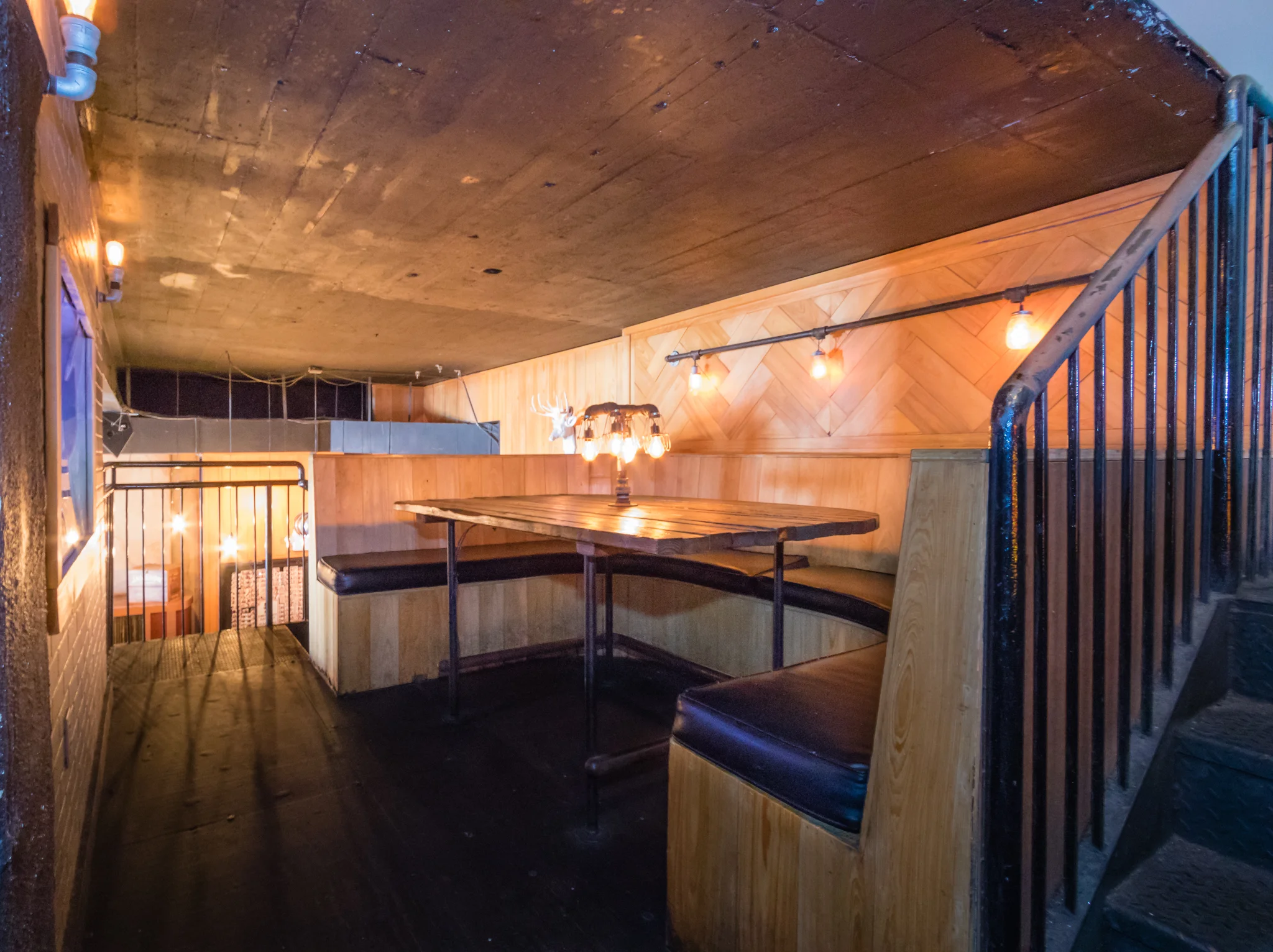 Mezzanine Bench 1.jpg