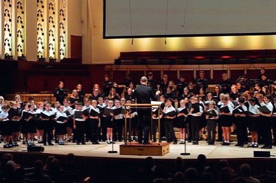  Photo: Brian Roberts Royal Liverpool Philharmonic Youth Company Choirs, Simon Emery Conductor, performing Grace-Evangeline Mason’s ‘In Her Own Valley’ 