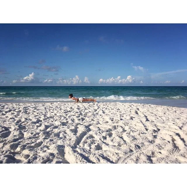 Move your asana! Chatarunga in the sand 🤟🏼
.
.
.
#beachyoga #morningworkout #yogaeverydamnday #yogi #beautifulbeach #whitesands #blueskies #chatarunga #moveyoasana #wednesday #vibes #humpday